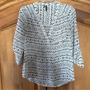 Maurices Women's White w/ Black Print Sheer Blouse Tunic 3/4 Sleeve V-Neck Sz S
